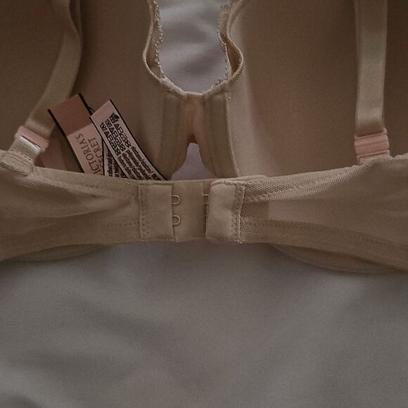 Victoria's Secret lined demi bra 34DD - Picture 4 of 7